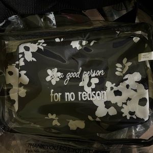 thirtyone Travel Pouches